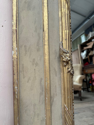 Large mirror with gilded crest