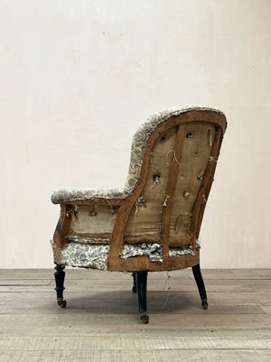 Deep buttoned armchair (Re-upholstered, ex. fabric)