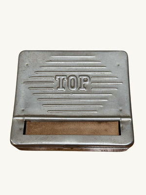 Metal cigarette box
