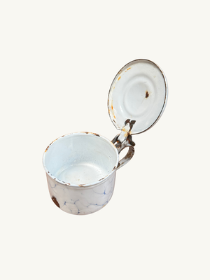 Enamel cup with lid