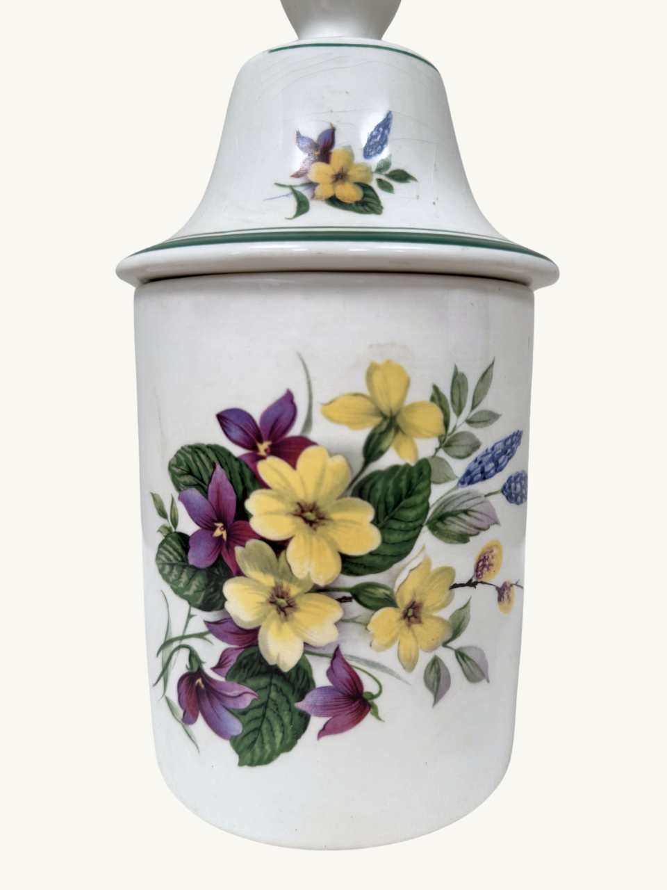Ceramic jar with lid