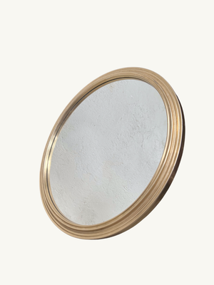 Round mirrored tray