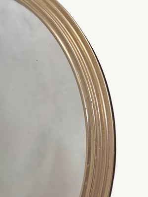 Round mirrored tray