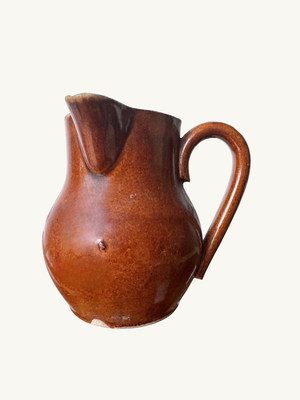 Syrup pitcher