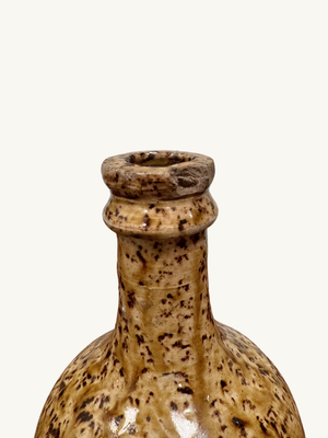 Earthenware bottle