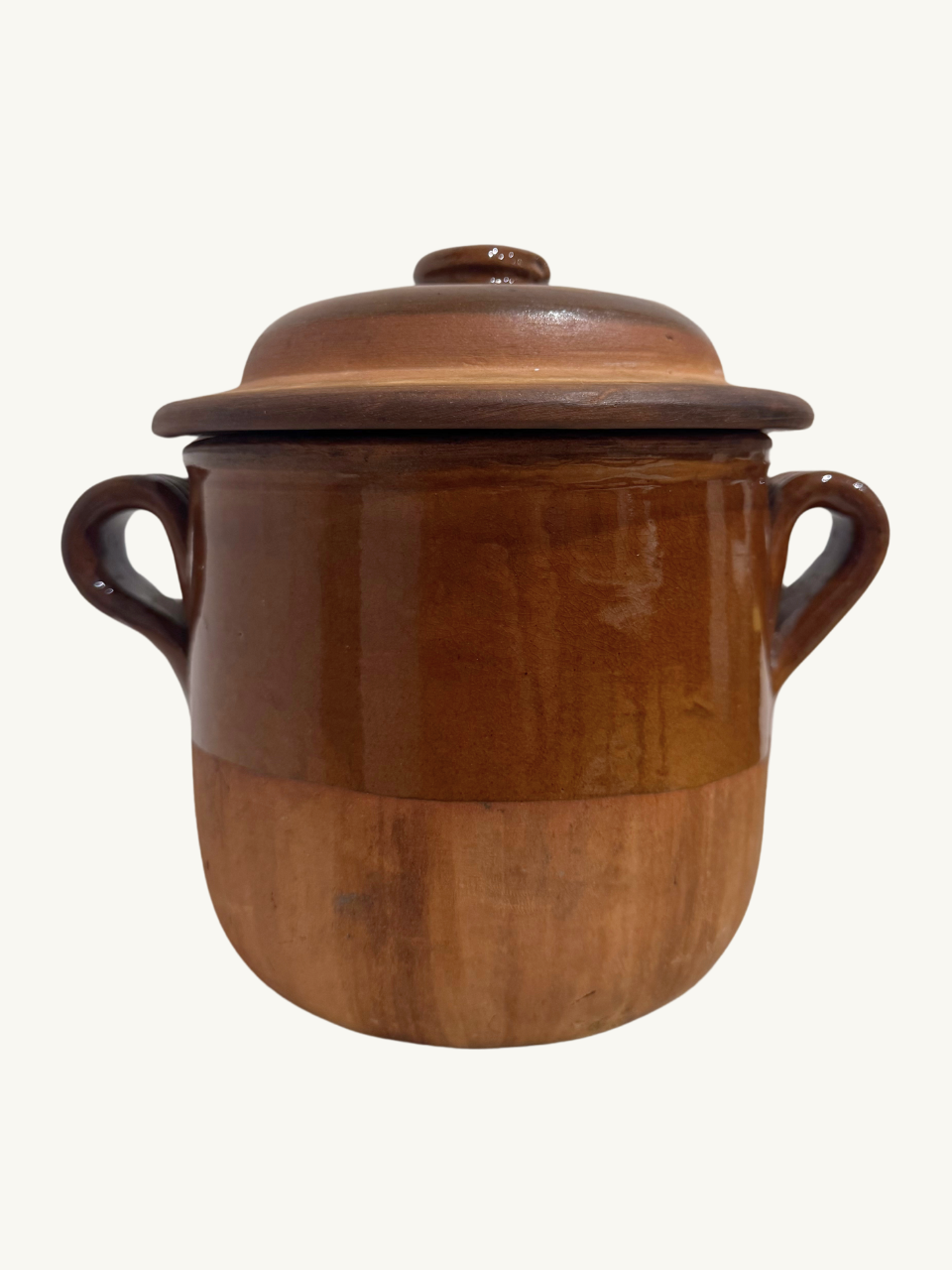 Earthenware casserole pot