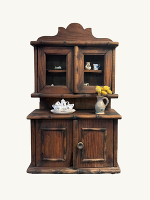 Doll's house dresser