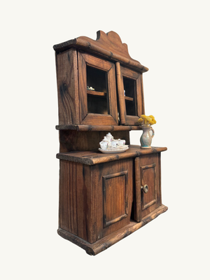 Doll's house dresser