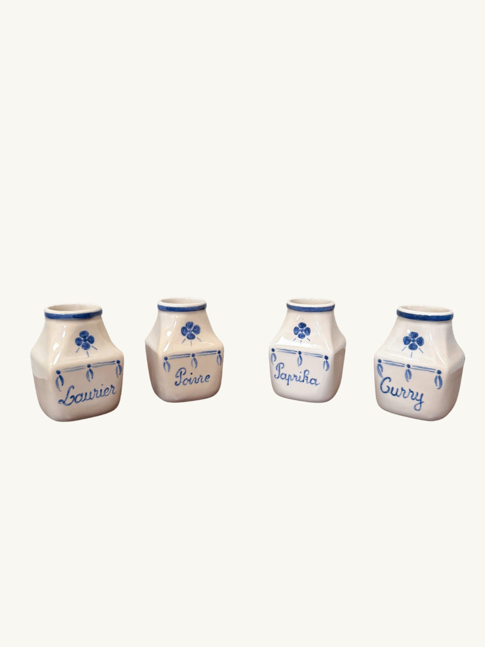 Set of 4 spice pots