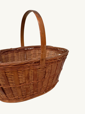 Basket with handle