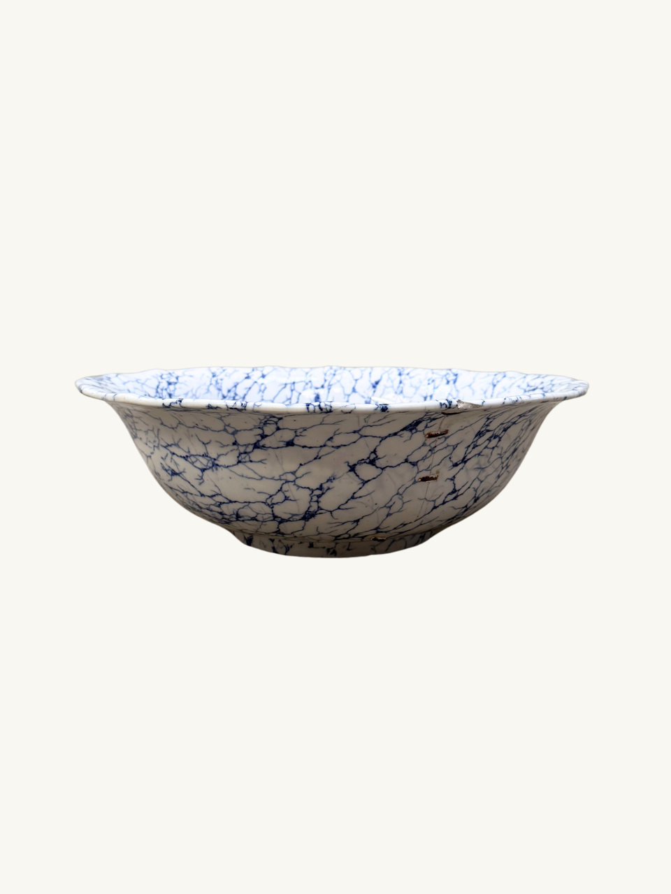 Veined ceramic bowl