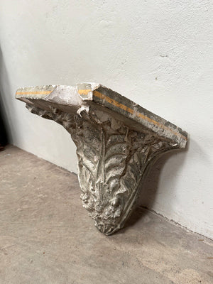 Large corbel