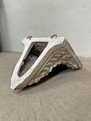 Large corbel