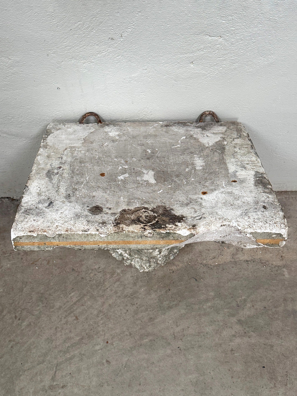 Large corbel