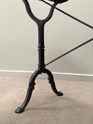 Cream veined marble top bistro table