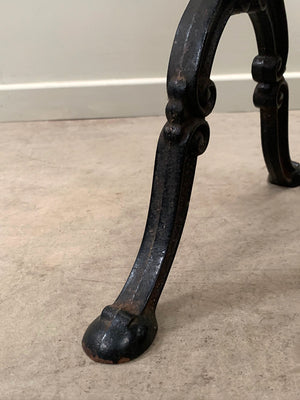 Cream veined marble top bistro table