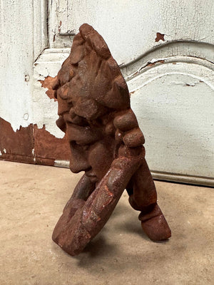 Cast iron door knocker  ﻿