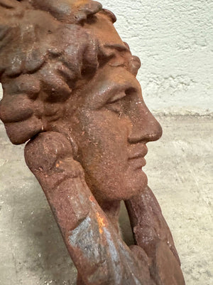 Cast iron door knocker  ﻿