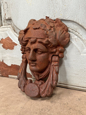 Cast iron door knocker  ﻿