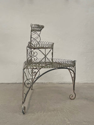 Garden etagere