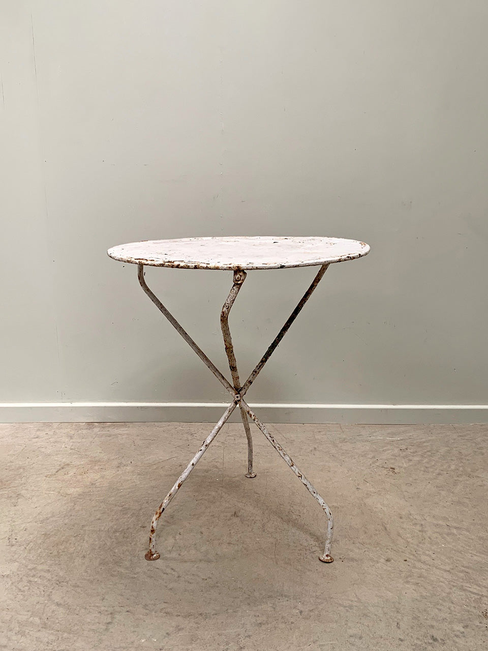 1920's round bistro table