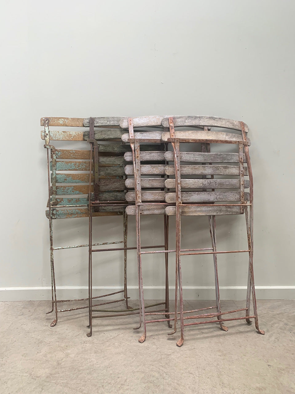 Set of 4 rustic garden chairs