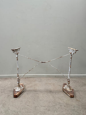 Cast iron bistro table base