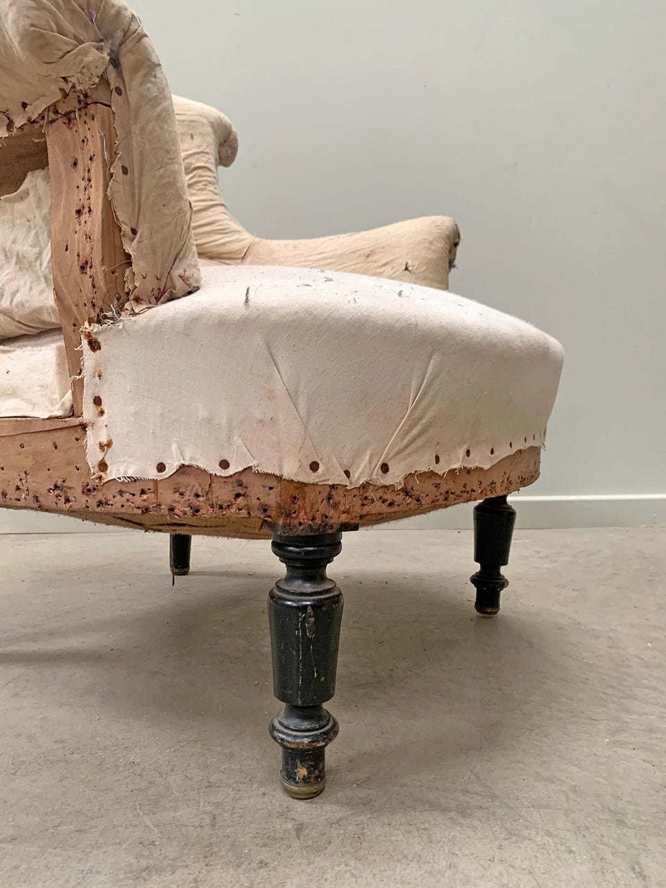 Compact chapeau de gendarme armchair 'as is'