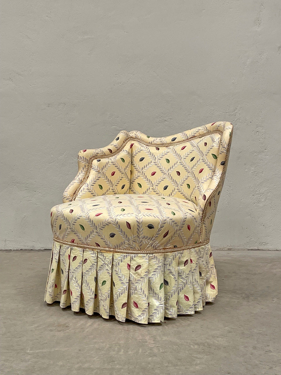 Upholstered corner chair 'as is'
