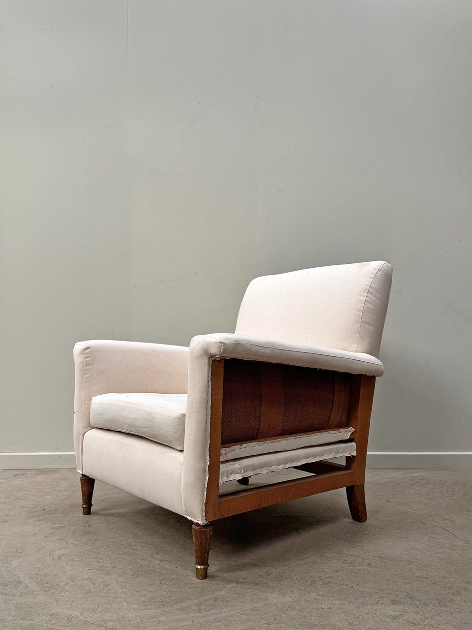 20th century armchair with flat armrests