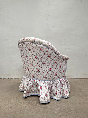 Low back crapaud armchair