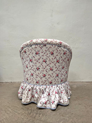 Low back crapaud armchair