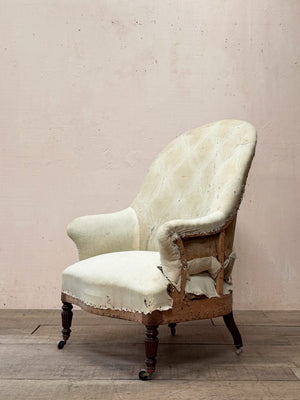 High back armchair with fluted legs