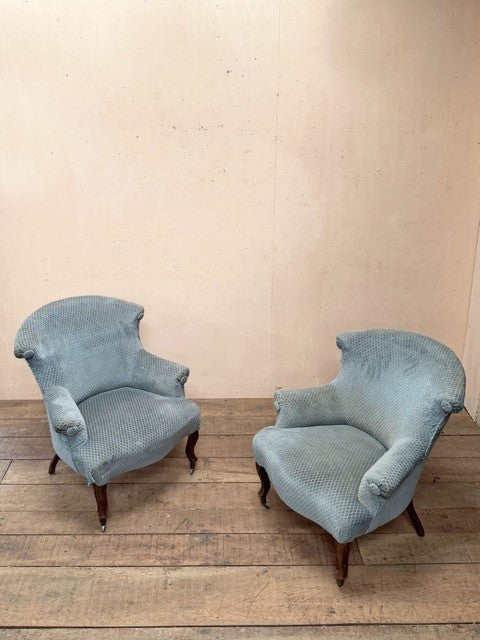 Pair of chapeau de gendarme armchairs