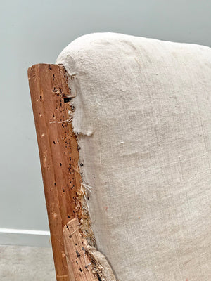 Square back slipper chair