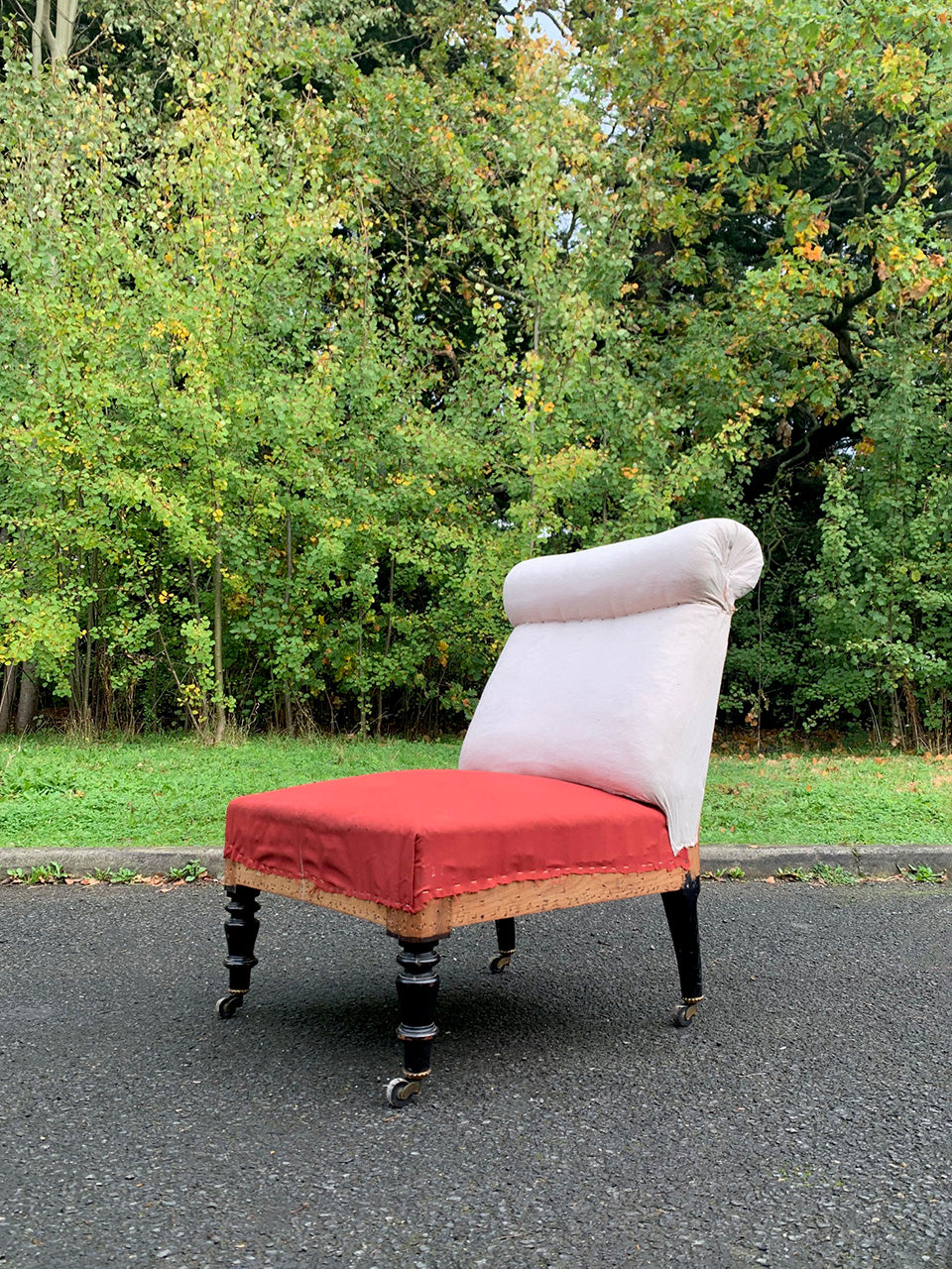 Roll back slipper chair 'as is'