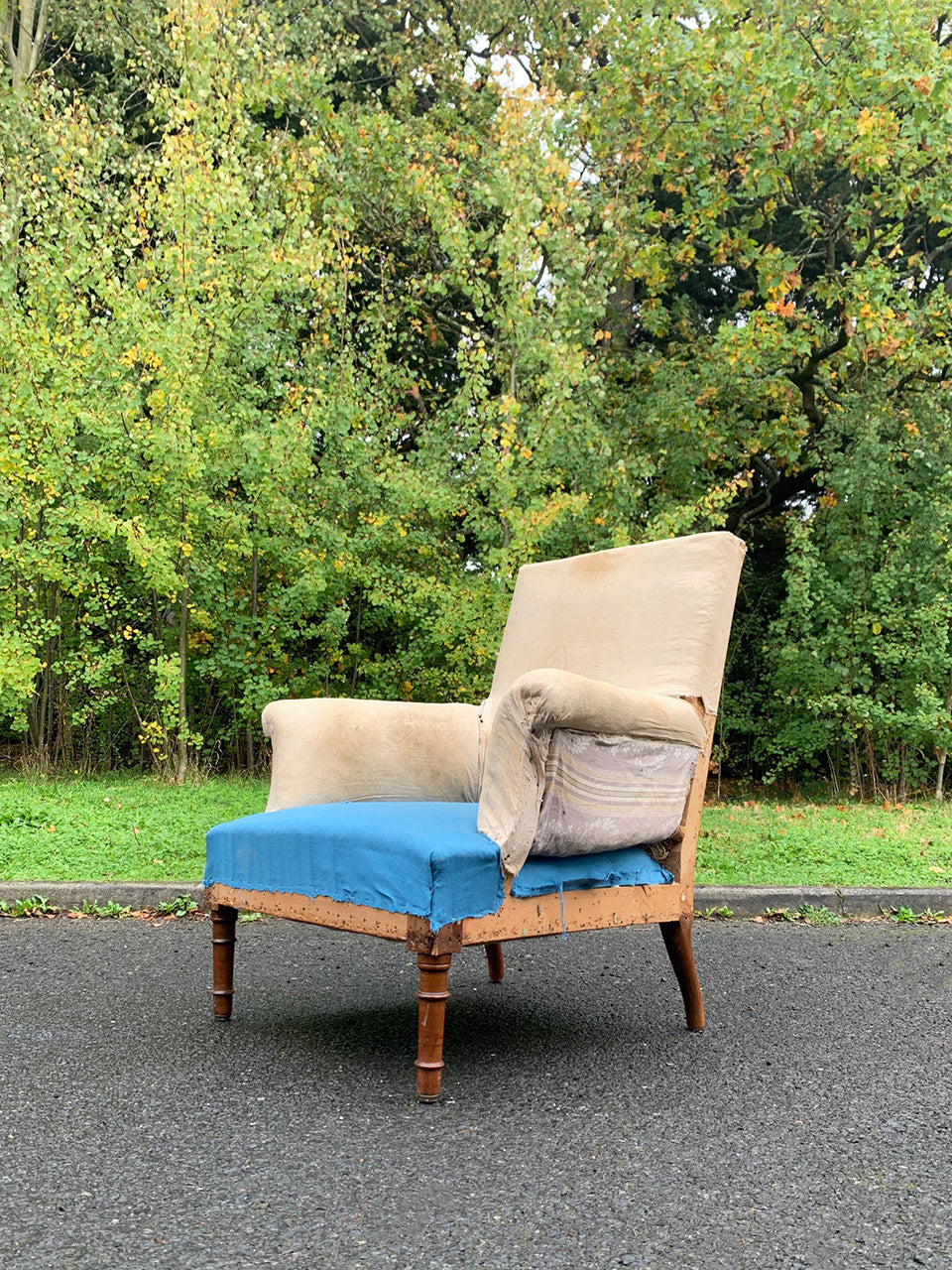 Square back armchair 'as is'