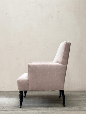 Square form armchair (+VAT)