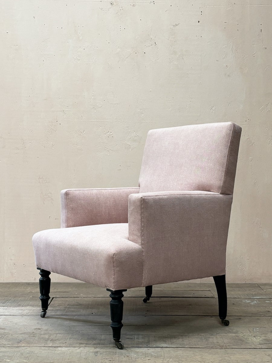 Square form armchair (+VAT)