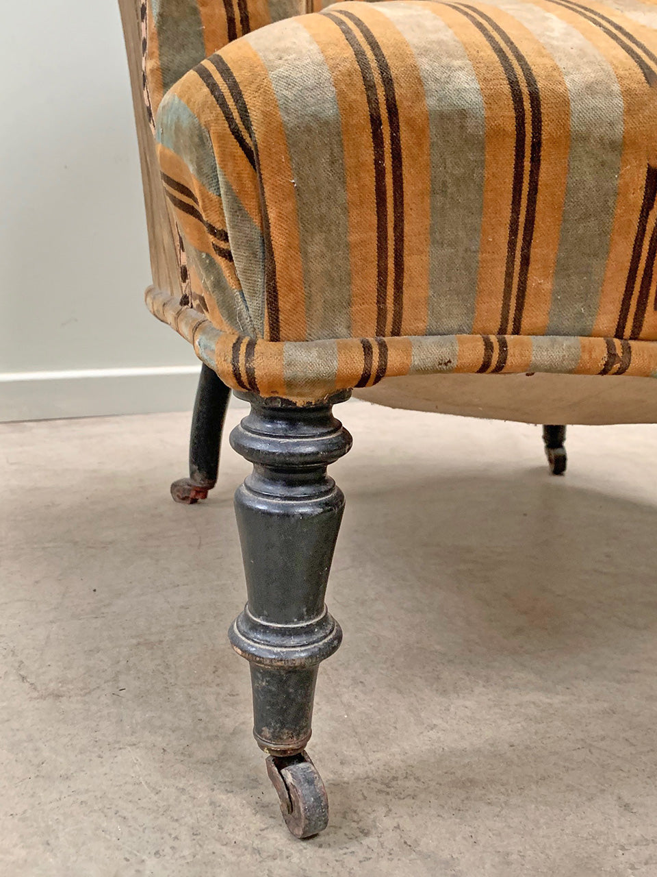 Napoleon III crapaud armchair 'as is'