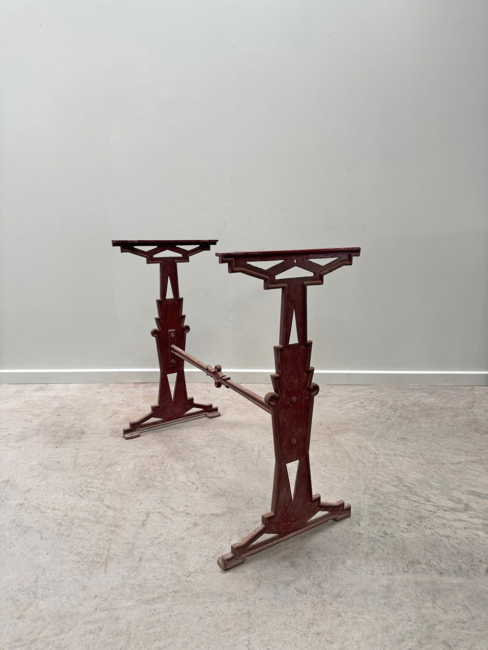 Art Deco bistro table base 'as is'