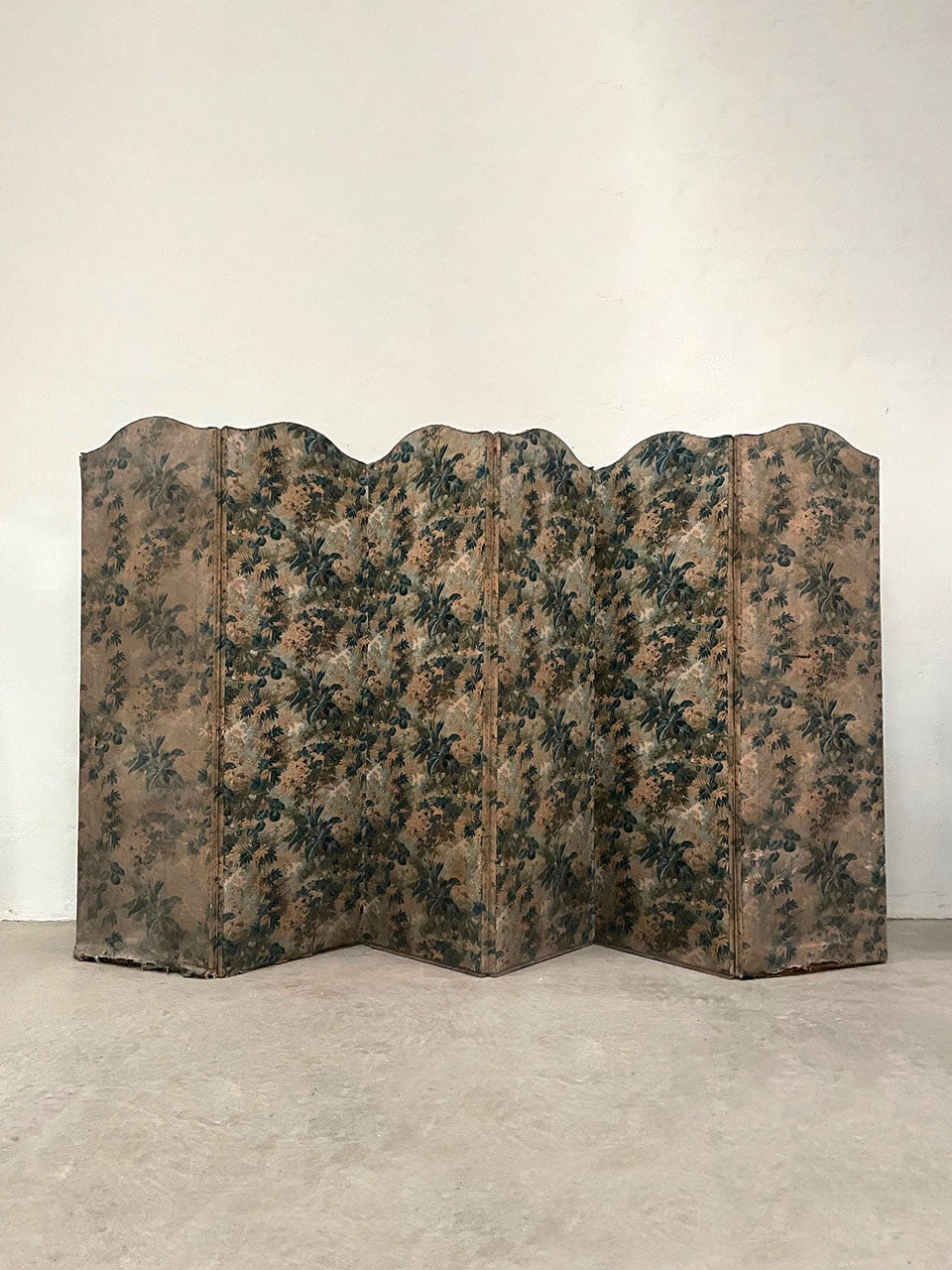 6-panel fabric screen (Reserved)