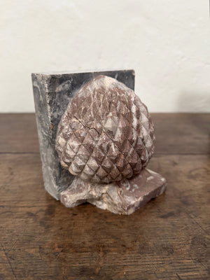 Acorn bookends