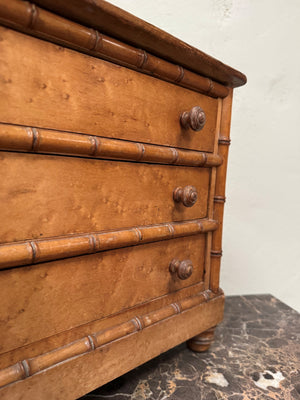 Apprentice chest of drawers