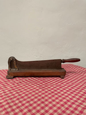 Baguette cutter