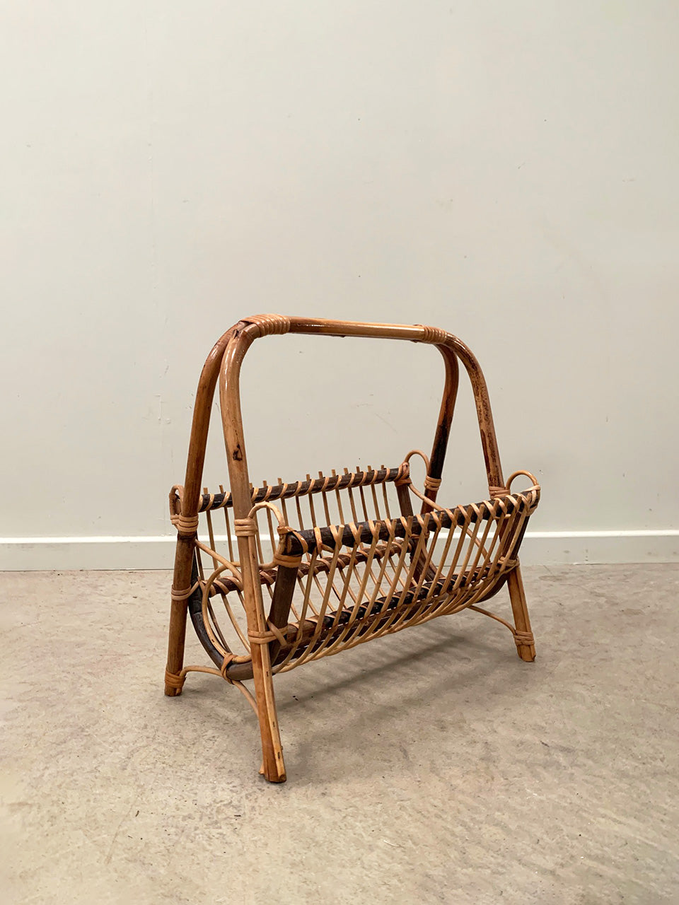 Bamboo magazine rack