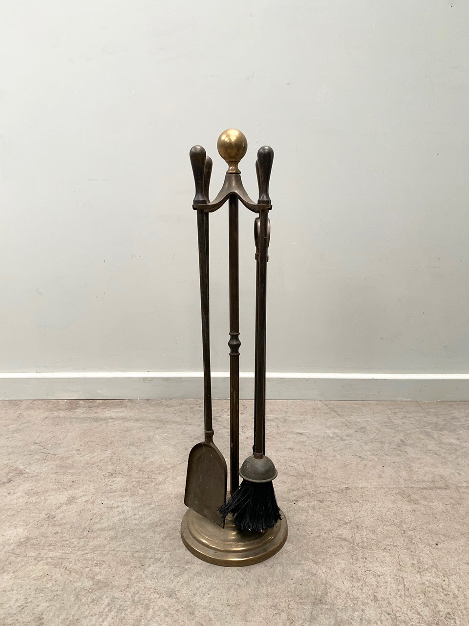 Brass companion set