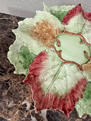 Leaf design centrepiece
