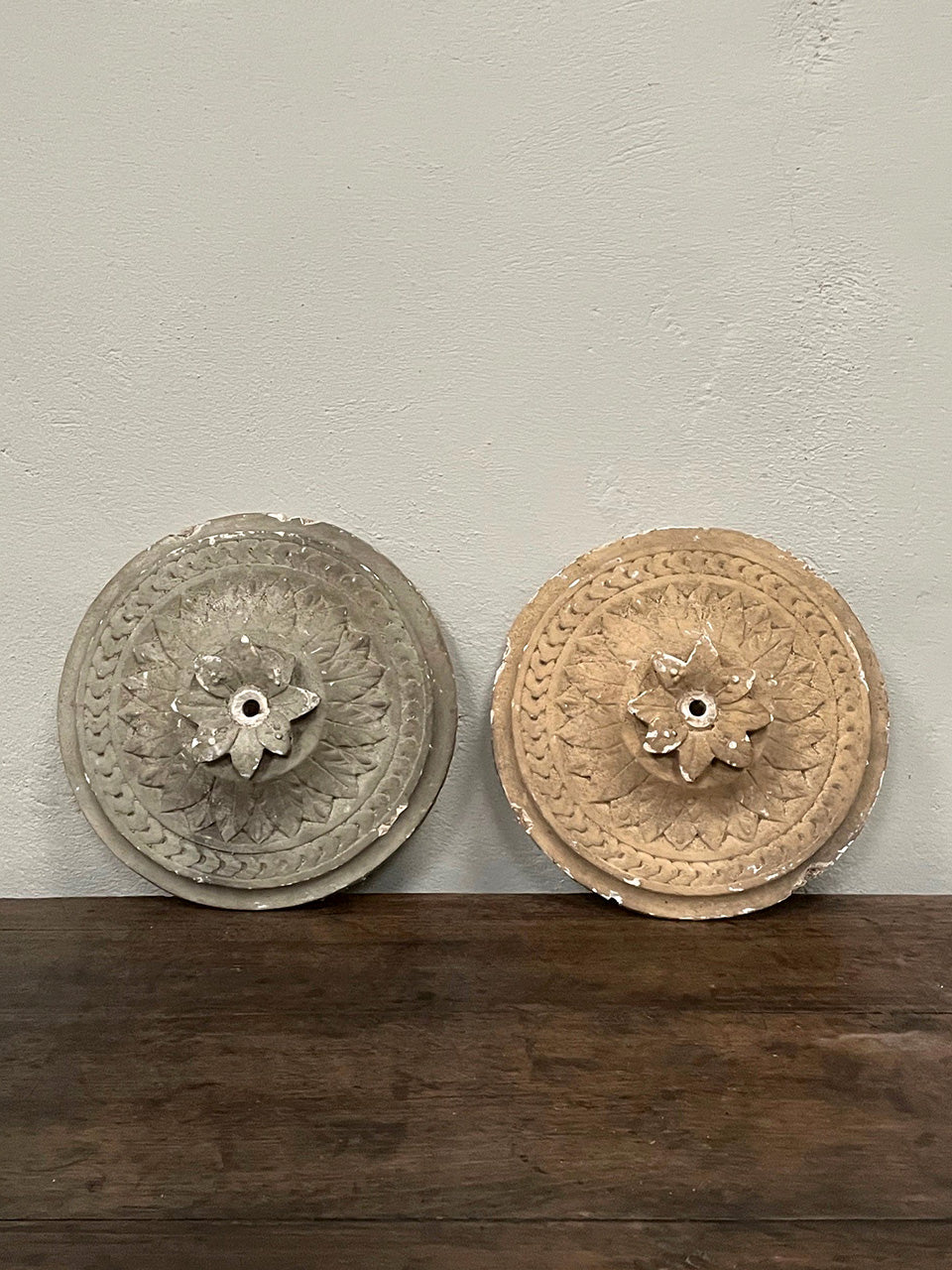 Pair of ceiling roses