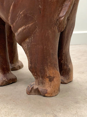 Carved elephants (each)